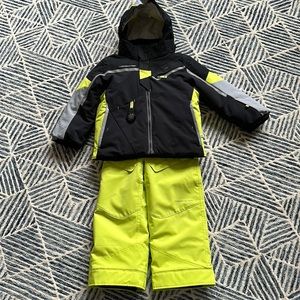 Obermeyer kids ski/snowboard jacket and pants
